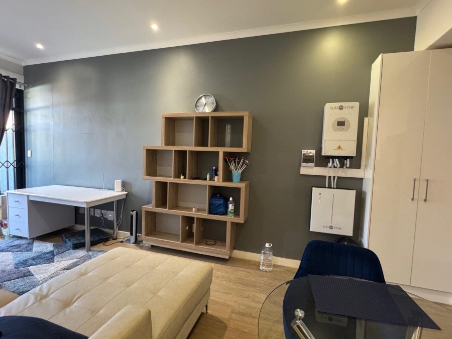 1 Bedroom Property for Sale in Observatory Western Cape